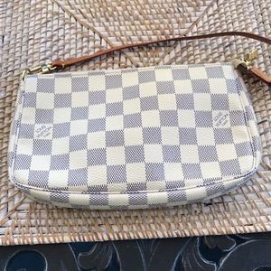 Authentic Louis Vuitton pouchette